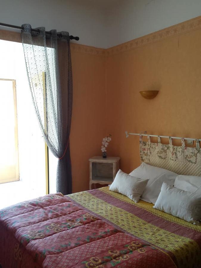 Hotel Font De Lauro Saumane-de-Vaucluse Kültér fotó