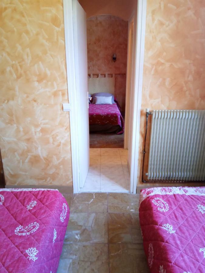 Hotel Font De Lauro Saumane-de-Vaucluse Kültér fotó