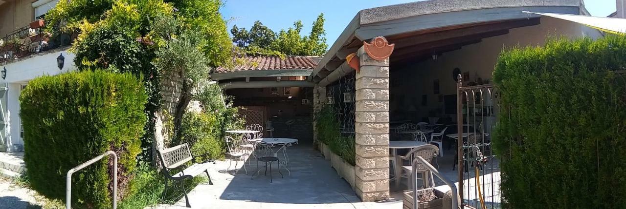 Hotel Font De Lauro Saumane-de-Vaucluse Kültér fotó